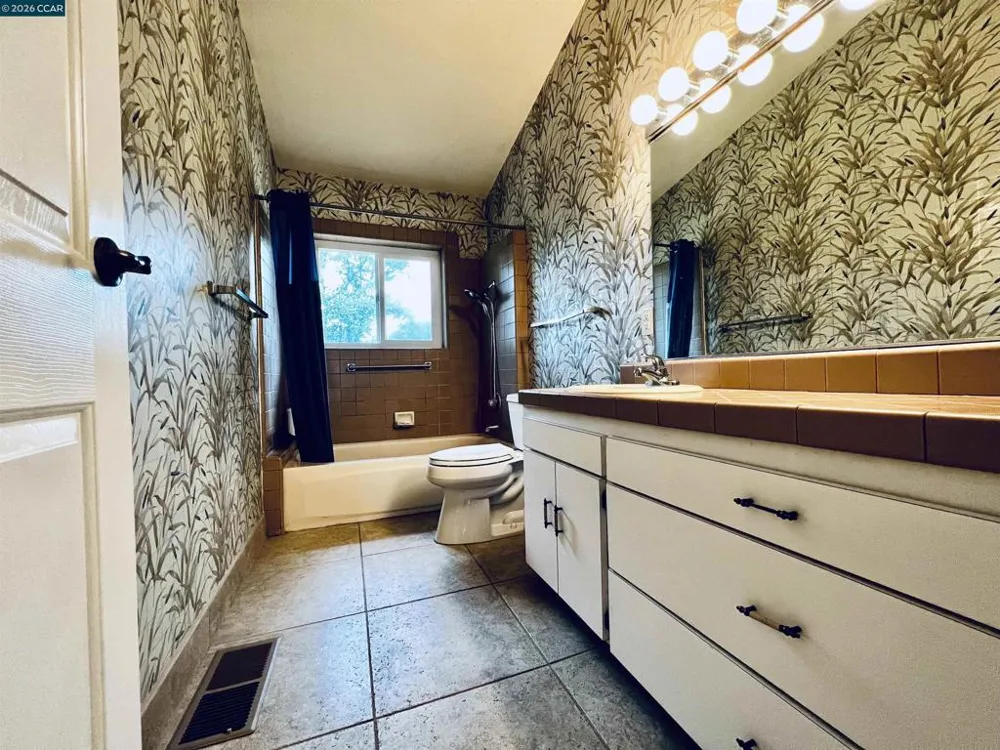 14630 Saint Croy Rd Red Bluff, CA 96080