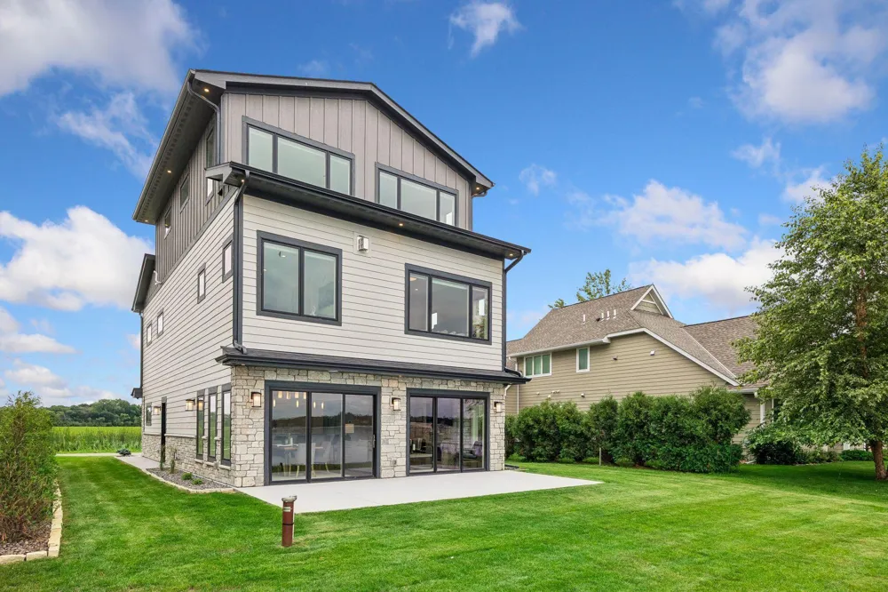 3800 Enchanted Lane Minnetrista, MN 55364