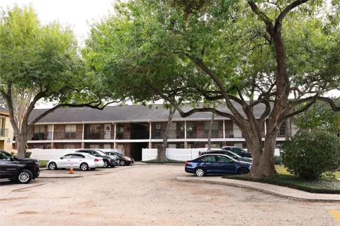 14333 Memorial Drive #64