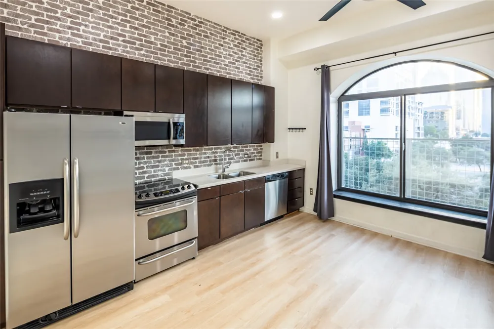 507 Sabine Street #404 Austin, TX 78701