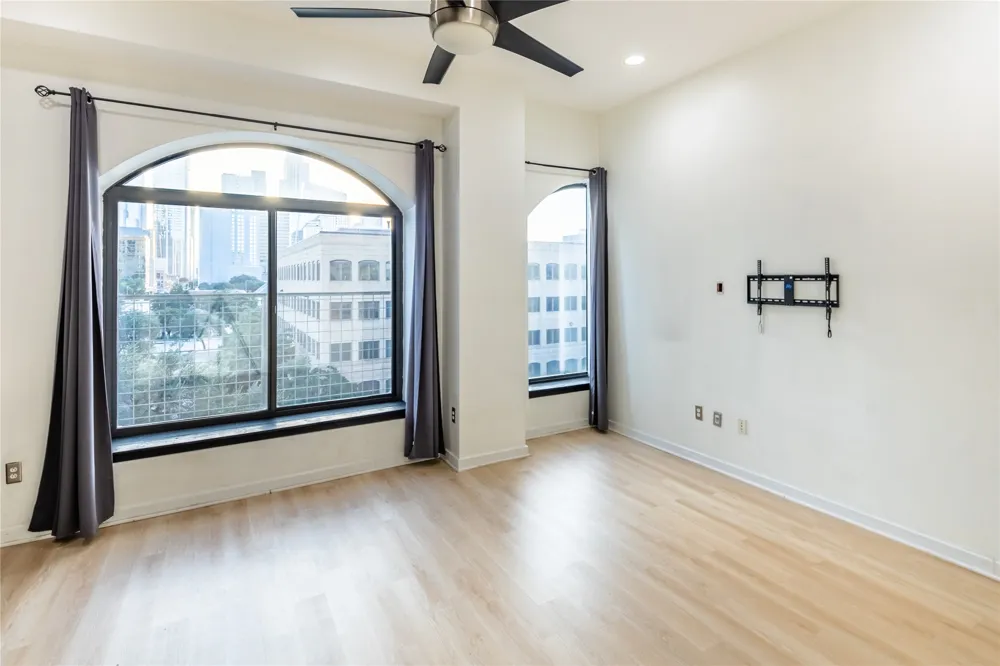 507 Sabine Street #404 Austin, TX 78701