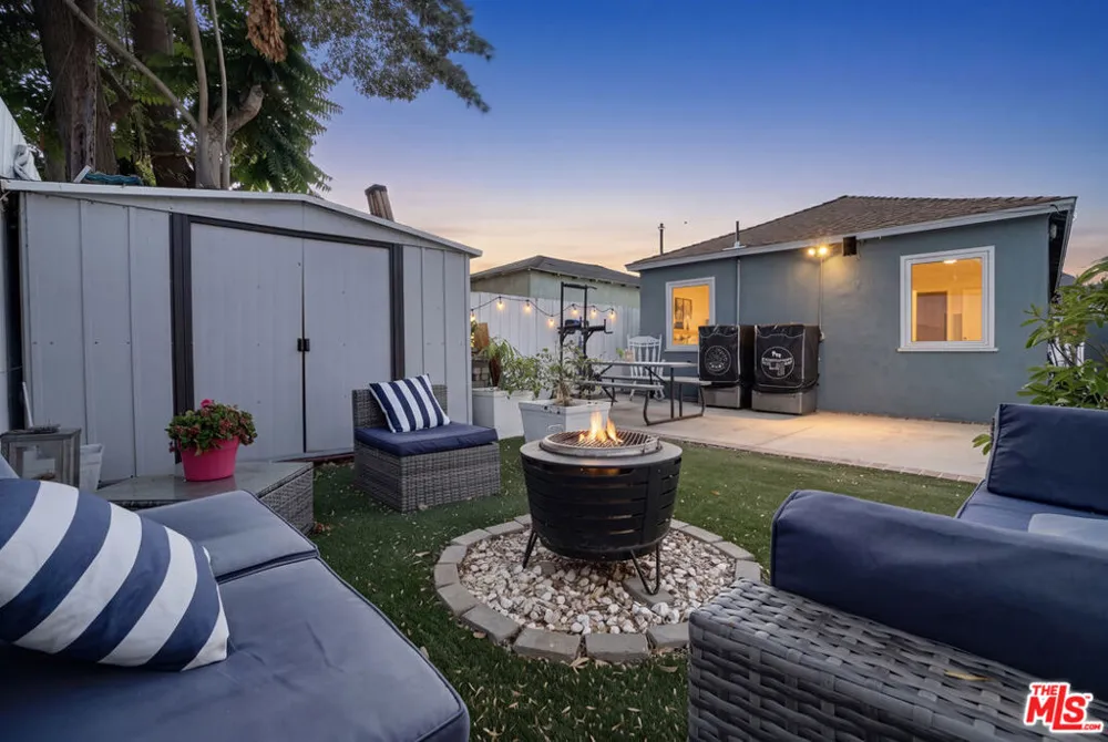 824 W Palmer Street Compton, CA 90220