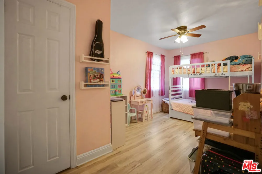 824 W Palmer Street Compton, CA 90220