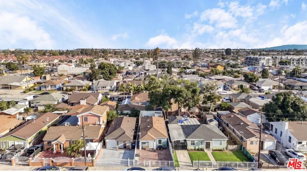 824 W Palmer Street Compton, CA 90220