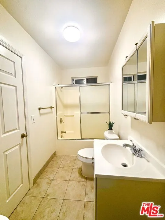 4343 W 4th Street #F Los Angeles, CA 90020