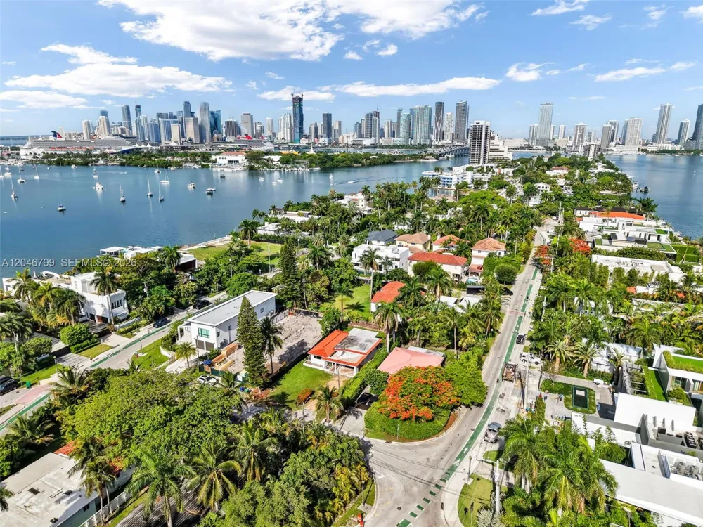 1500 NE 13th Pl Miami Beach, FL 33139