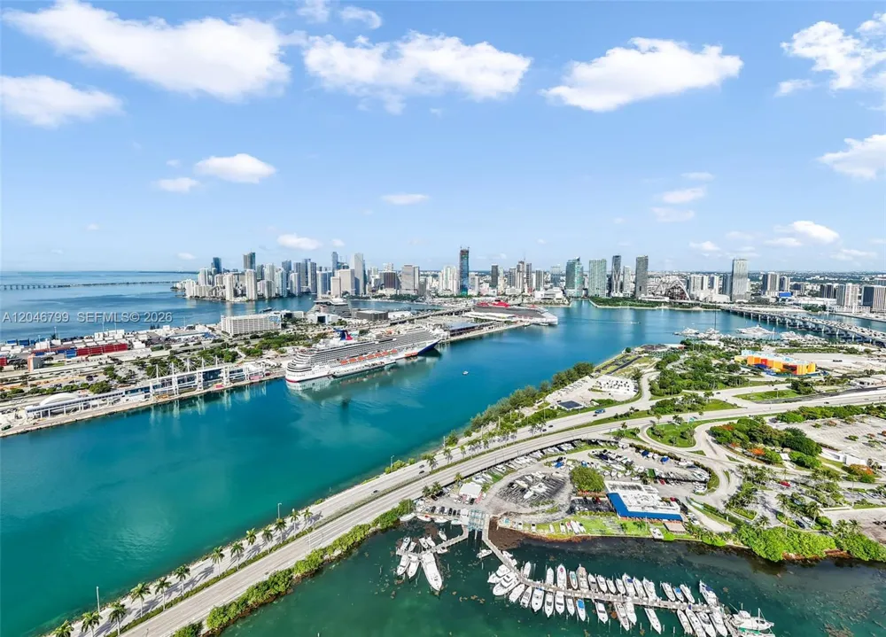 1500 NE 13th Pl Miami Beach, FL 33139
