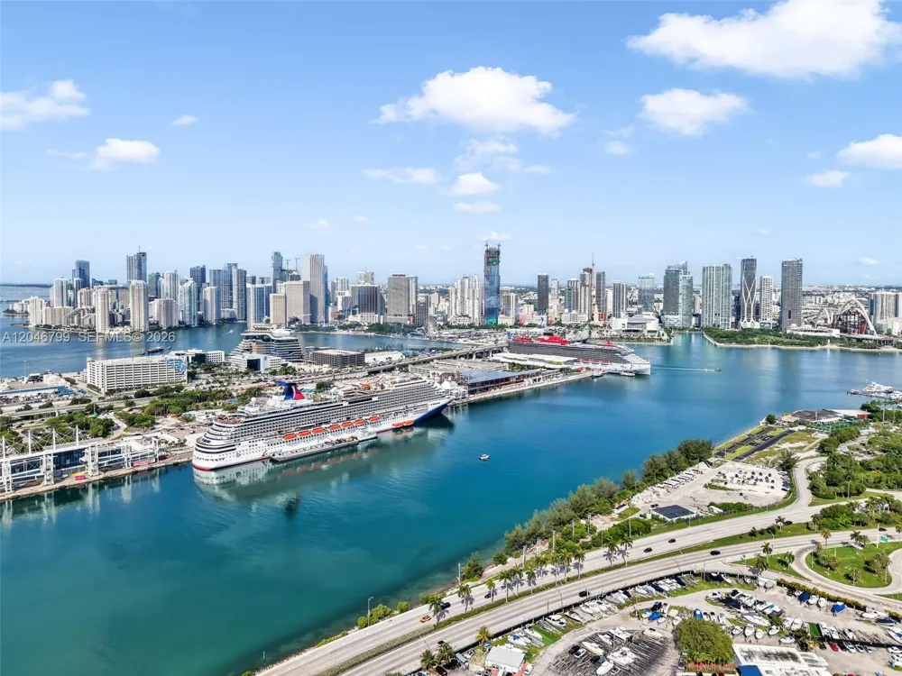 1500 NE 13th Pl Miami Beach, FL 33139