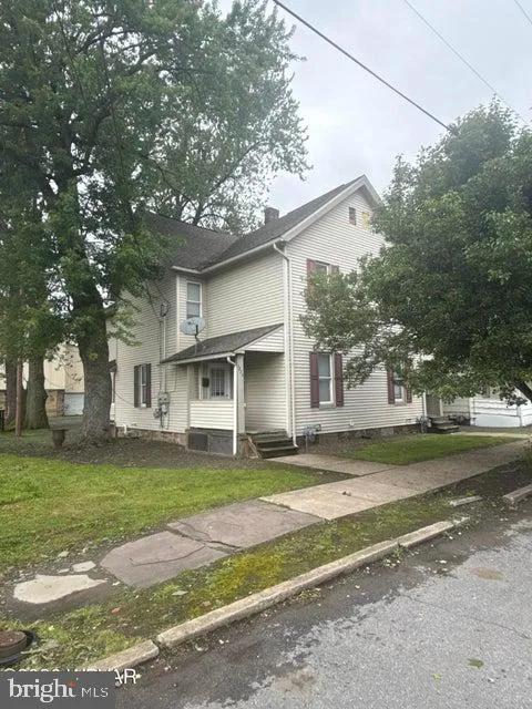 VINE AVENUE
