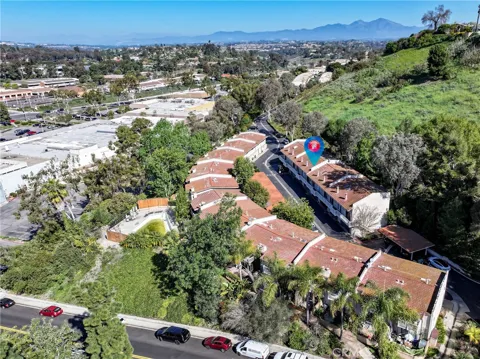 23821 Hillhurst #38