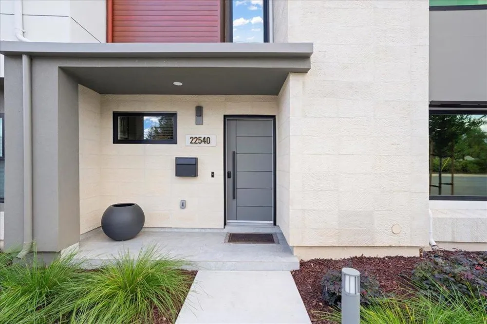 22540 Stevens Creek Boulevard Cupertino, CA 95014