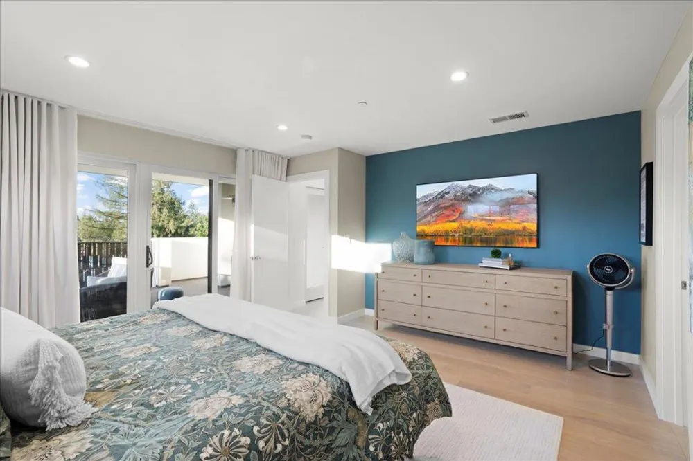 22540 Stevens Creek Boulevard Cupertino, CA 95014