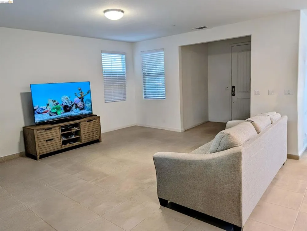 103 E Vince St Mountain House, CA 95391