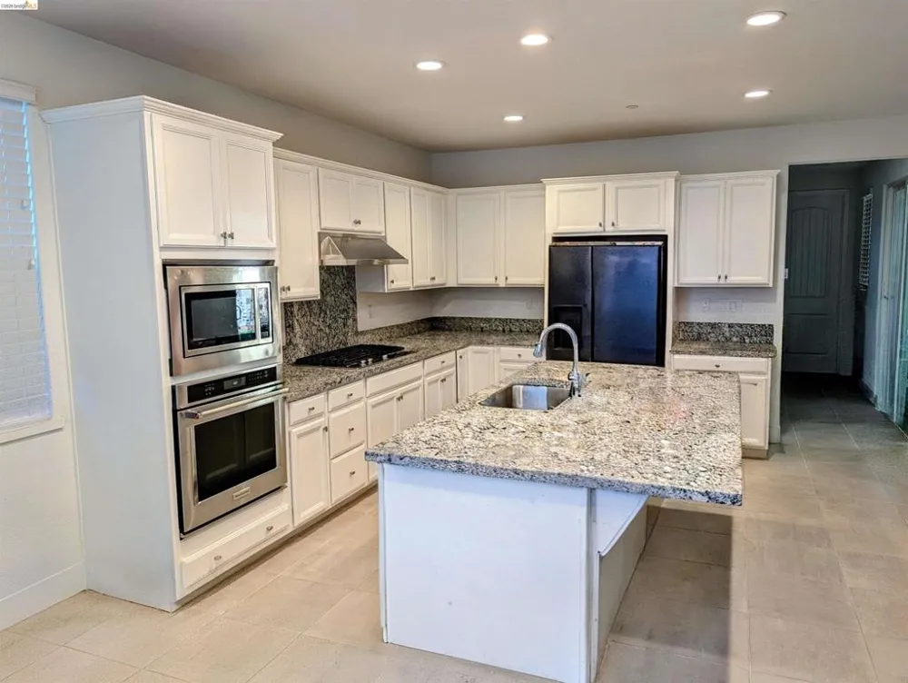 103 E Vince St Mountain House, CA 95391