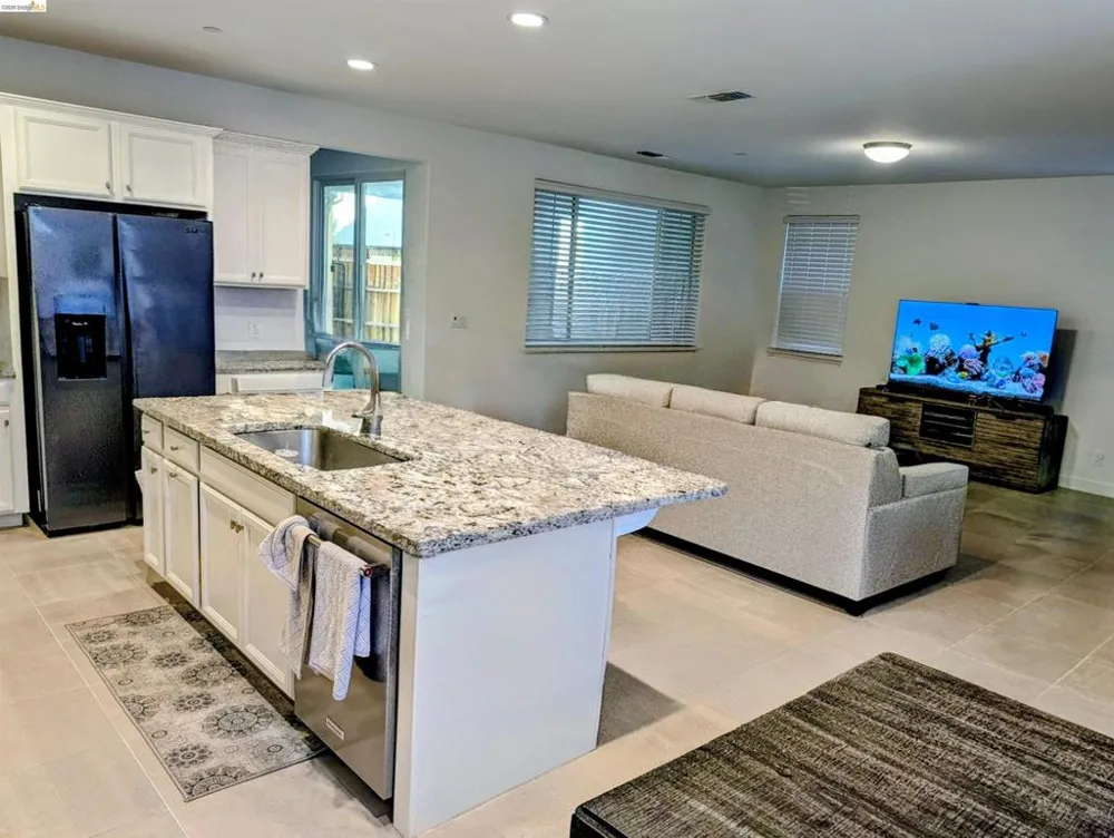 103 E Vince St Mountain House, CA 95391