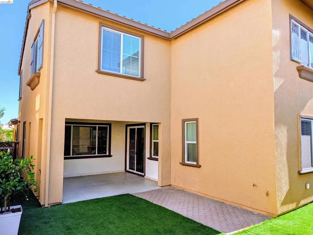103 E Vince St Mountain House, CA 95391
