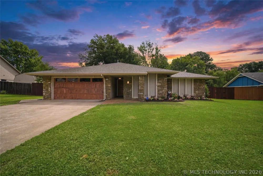 6609 S Redbud Avenue Broken Arrow, OK 74011