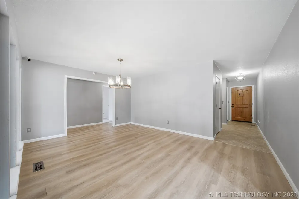 6609 S Redbud Avenue Broken Arrow, OK 74011