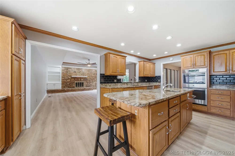 6609 S Redbud Avenue Broken Arrow, OK 74011