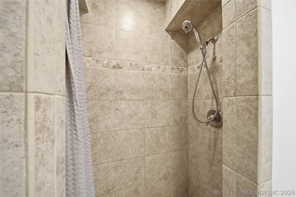 6609 S Redbud Avenue Broken Arrow, OK 74011
