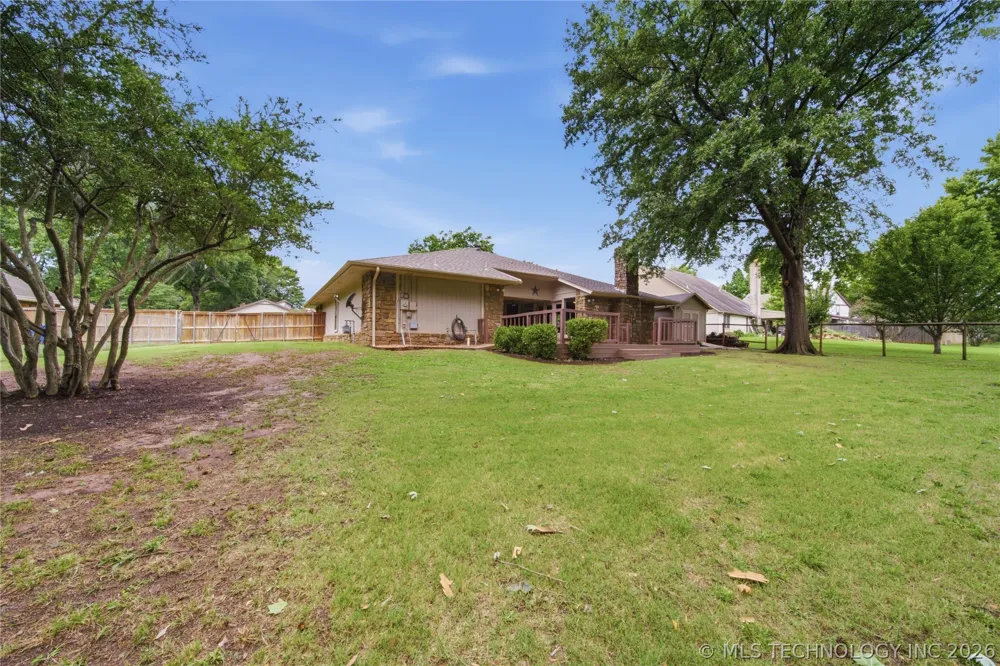 6609 S Redbud Avenue Broken Arrow, OK 74011