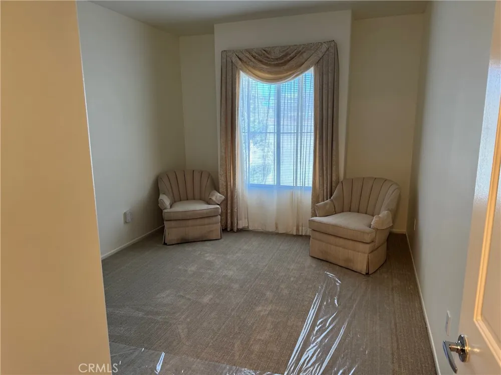 130 S Barranca #212 West Covina, CA 91791