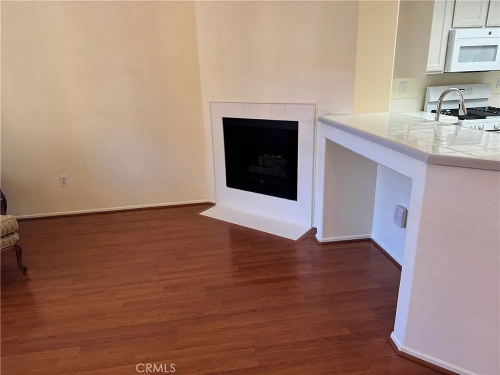 130 S Barranca #212 West Covina, CA 91791