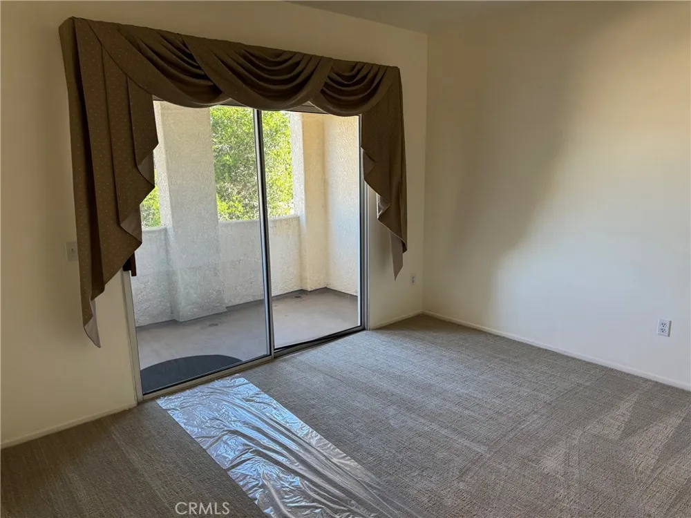 130 S Barranca #212 West Covina, CA 91791