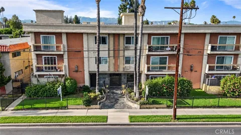 20327 Saticoy Street #102