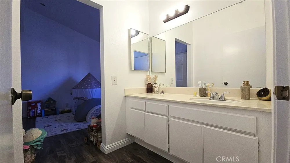 1921 Glenoaks Boulevard #196 San Fernando, CA 91340