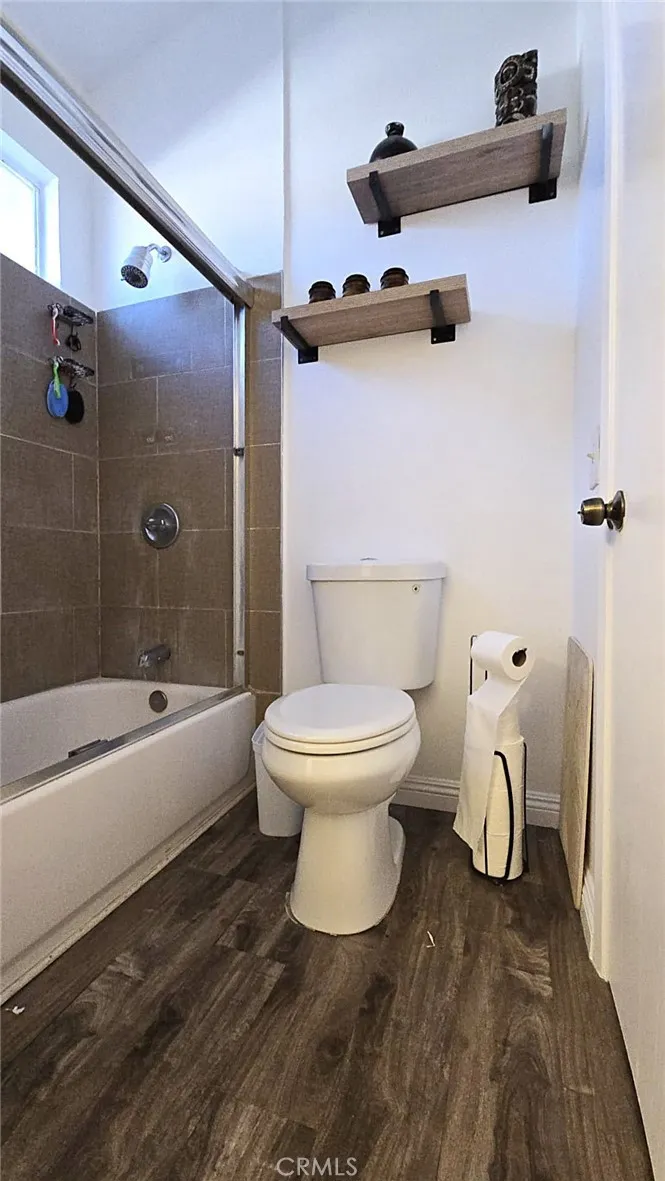 1921 Glenoaks Boulevard #196 San Fernando, CA 91340