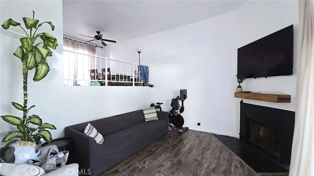 1921 Glenoaks Boulevard #196 San Fernando, CA 91340