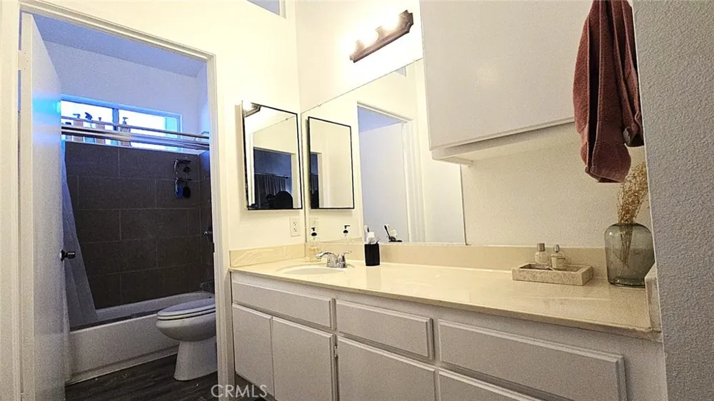 1921 Glenoaks Boulevard #196 San Fernando, CA 91340