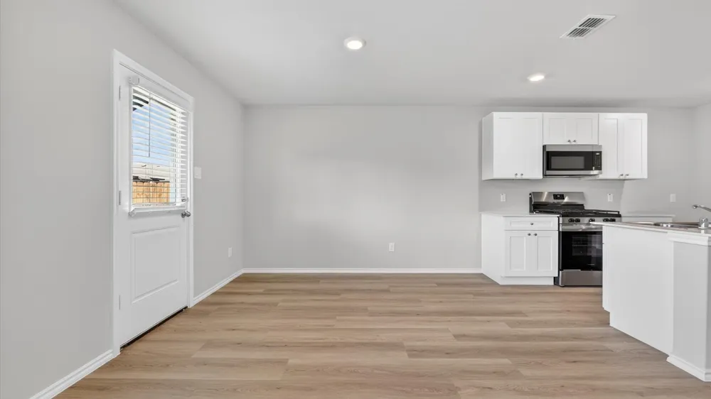 804 KING'S WAY Hillsboro, TX 76645