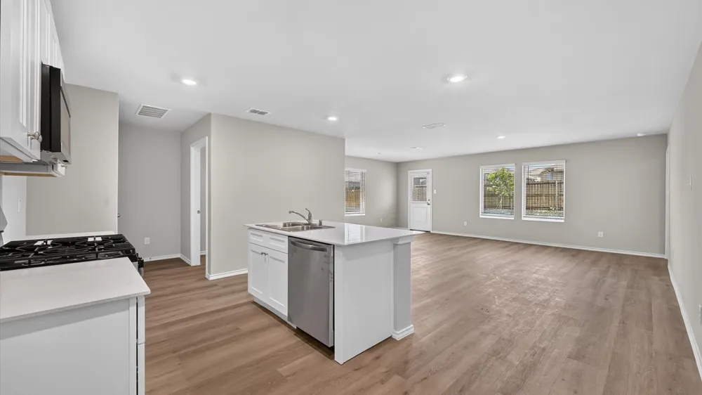 816 KING'S WAY Hillsboro, TX 76645
