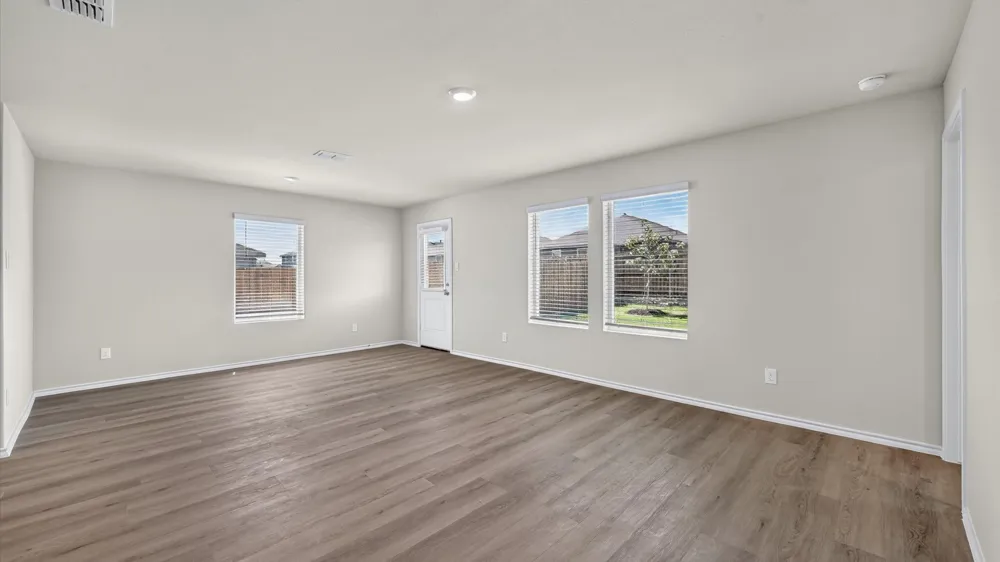 816 KING'S WAY Hillsboro, TX 76645