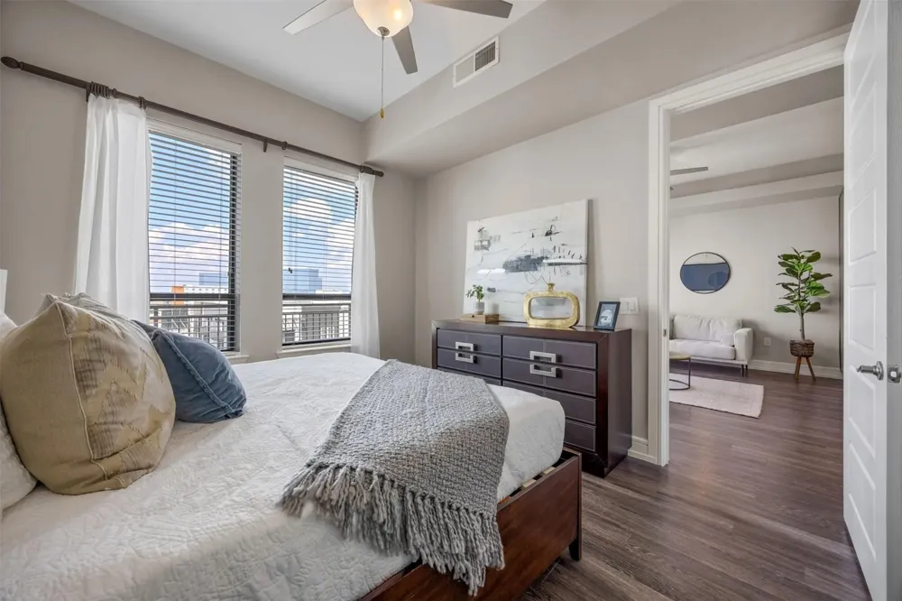 3201 Esperanza Crossing #151 Austin, TX 78758