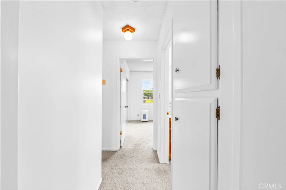 6101 Killarney Garden Grove, CA 92845