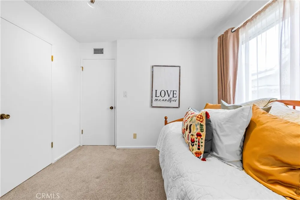 6101 Killarney Garden Grove, CA 92845
