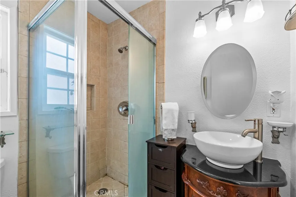 6101 Killarney Garden Grove, CA 92845