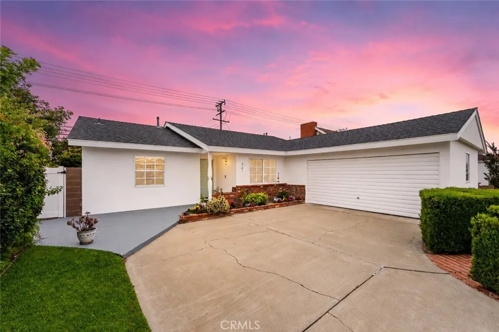 6101 Killarney Garden Grove, CA 92845