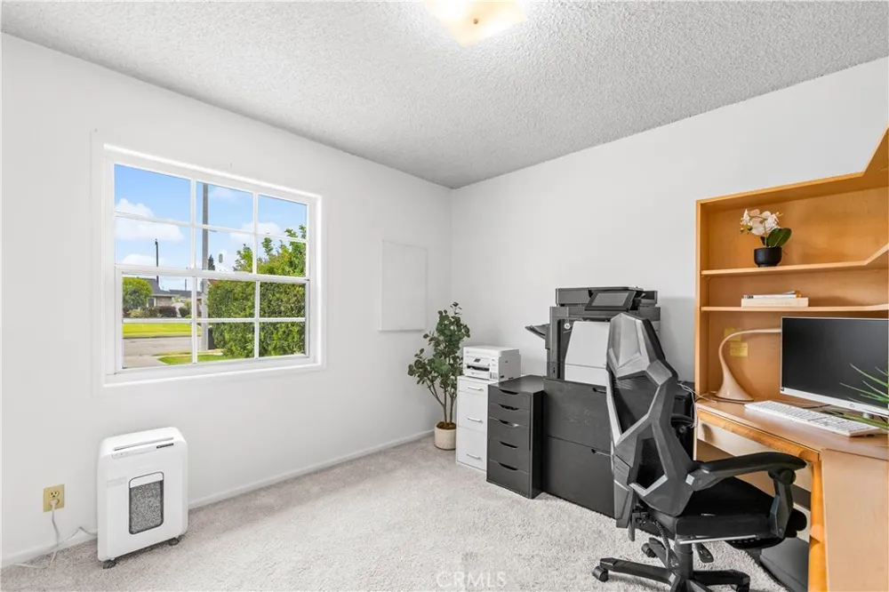 6101 Killarney Garden Grove, CA 92845