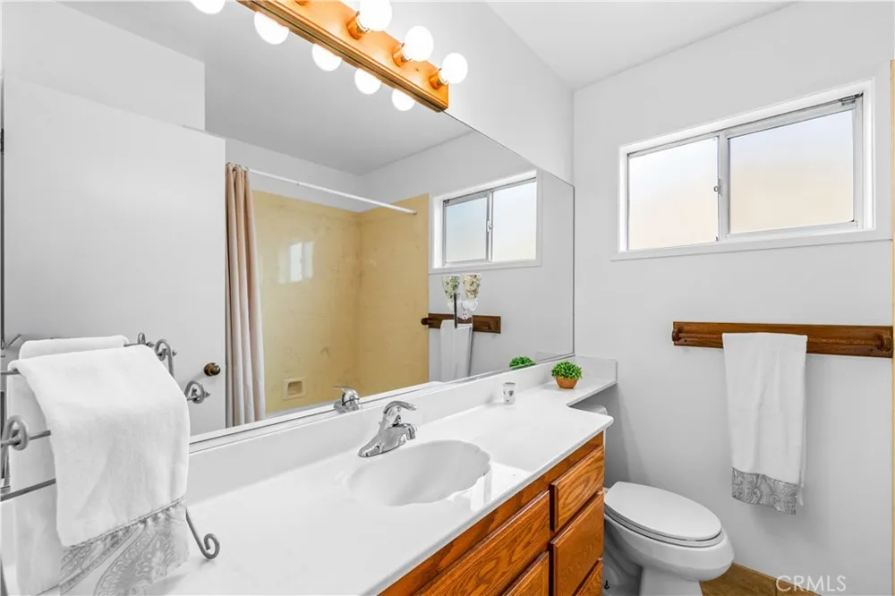 6101 Killarney Garden Grove, CA 92845