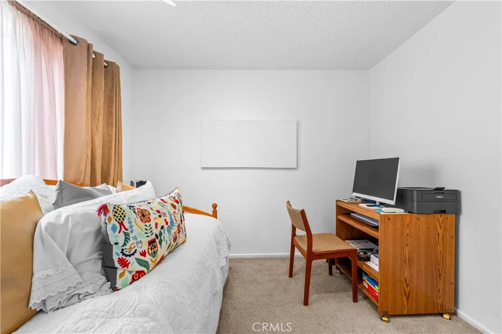 6101 Killarney Garden Grove, CA 92845