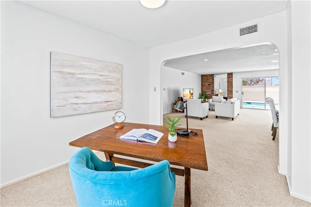 6101 Killarney Garden Grove, CA 92845