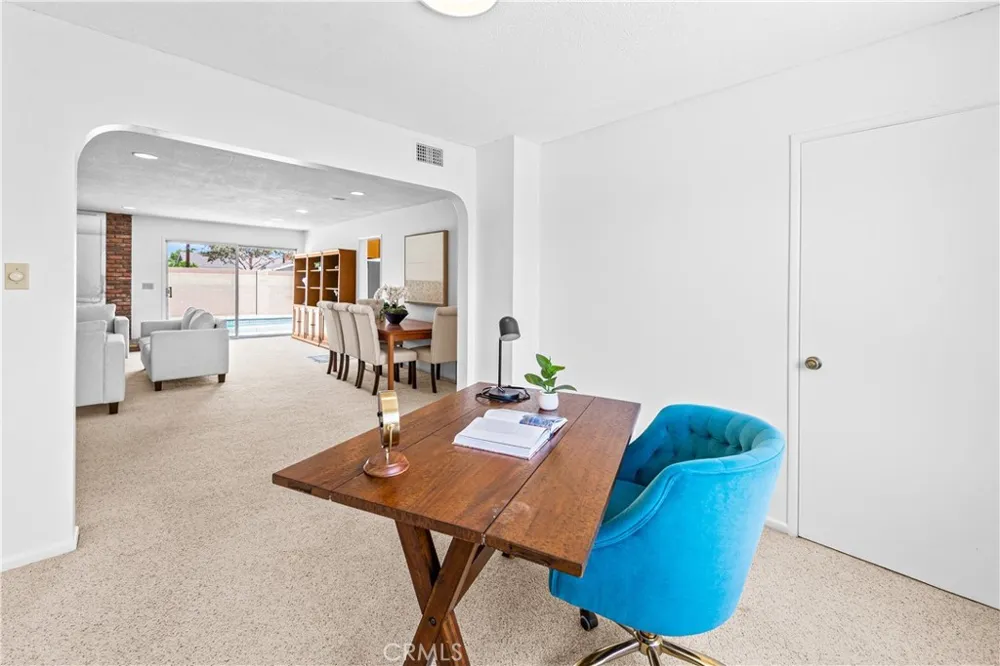 6101 Killarney Garden Grove, CA 92845