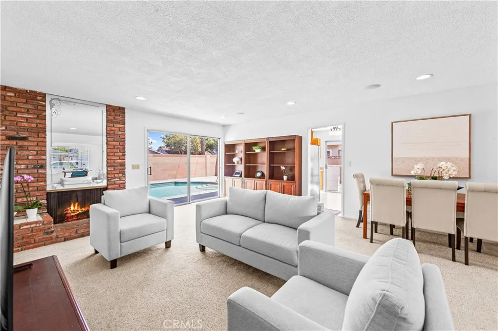 6101 Killarney Garden Grove, CA 92845