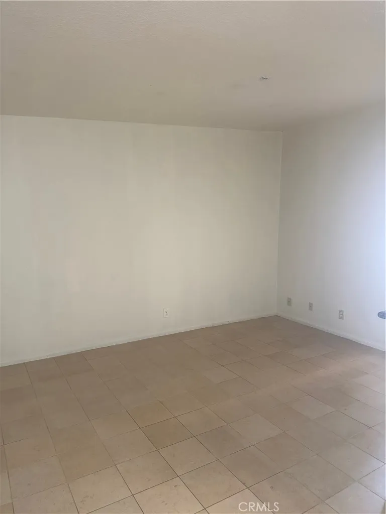 1015 Parton Street #G Santa Ana, CA 92701
