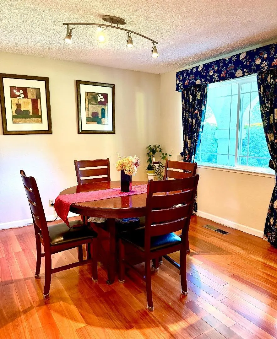19959 Sea Gull Way Saratoga, CA 95070