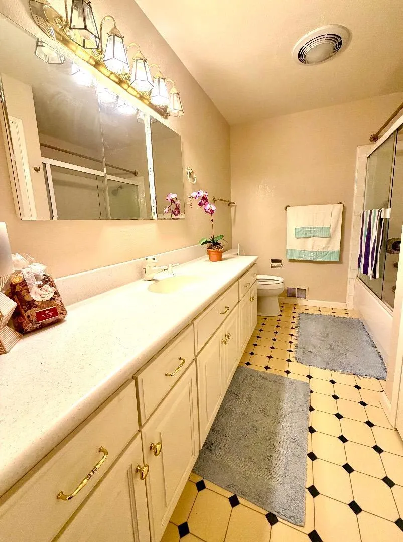 19959 Sea Gull Way Saratoga, CA 95070